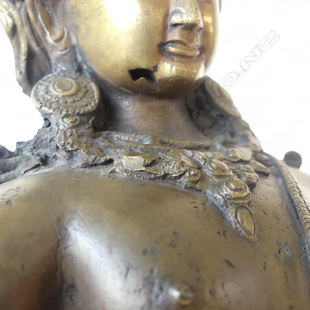Tibetan bronze Green Tara figure, Image 1++